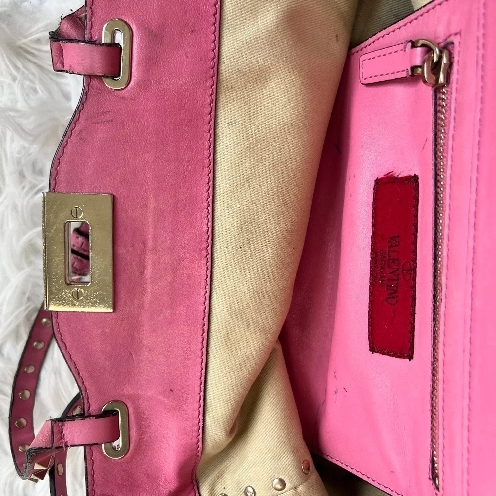 Authentic VALENTINO Garavani Pink Leather Rockstud Trapeze Small Tote Bag 💕
